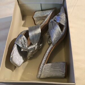 Anne Klein iflex Mary Block Heel Slingbacks